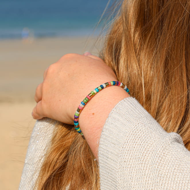 Bracelet Pondi en métal doré et perles multicolores, bijou artisanal français