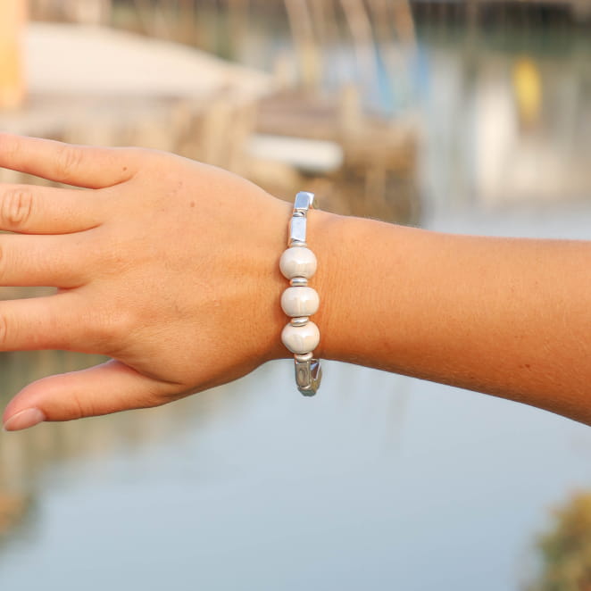 bracelet Seiche argenté et blanc, création artisanale française