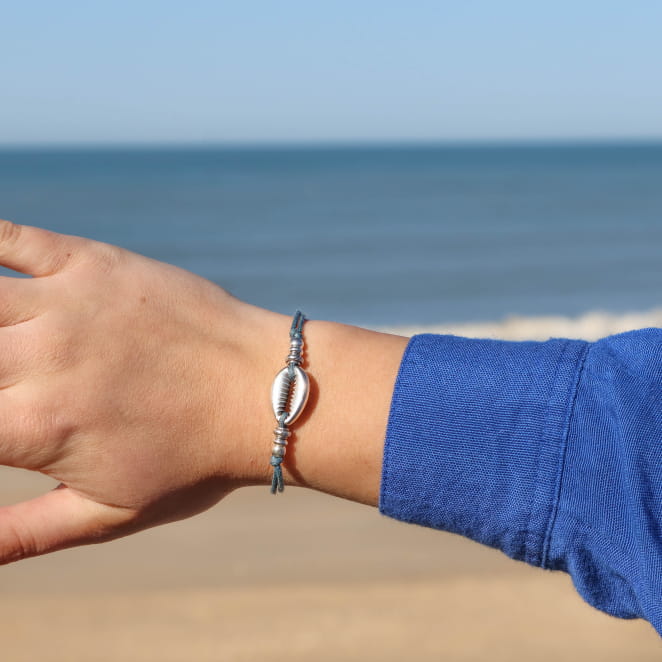 bracelet Seignosse argenté bleu Montana, création artisanale française