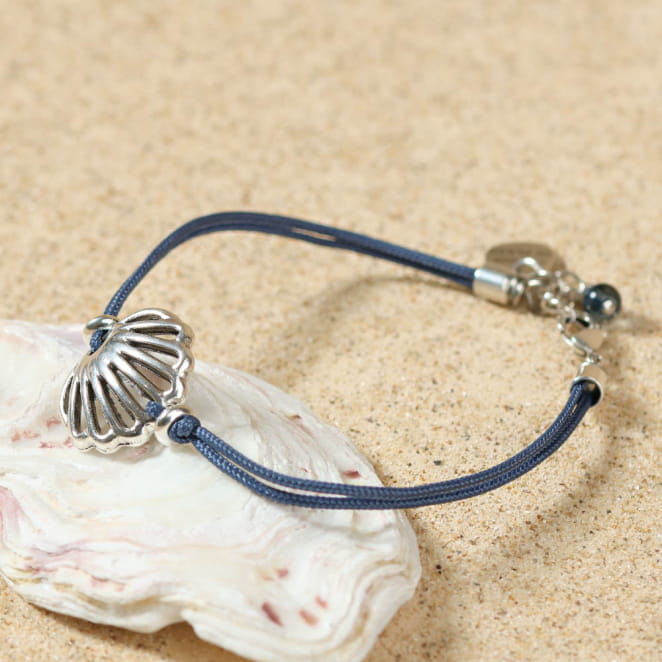 Bracelet Touriste argenté, perles bleu Montana, style discret et raffiné