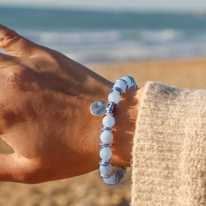 Bracelet Valentina en perles bleu ciel et argenté, fait main en France