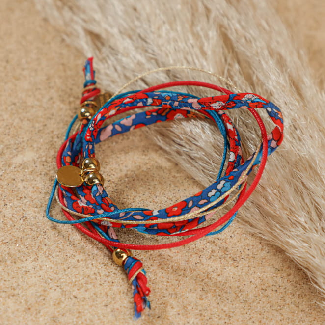 Bracelet Woodstock multicolore avec perles rouges et dorées, fabriqué en France