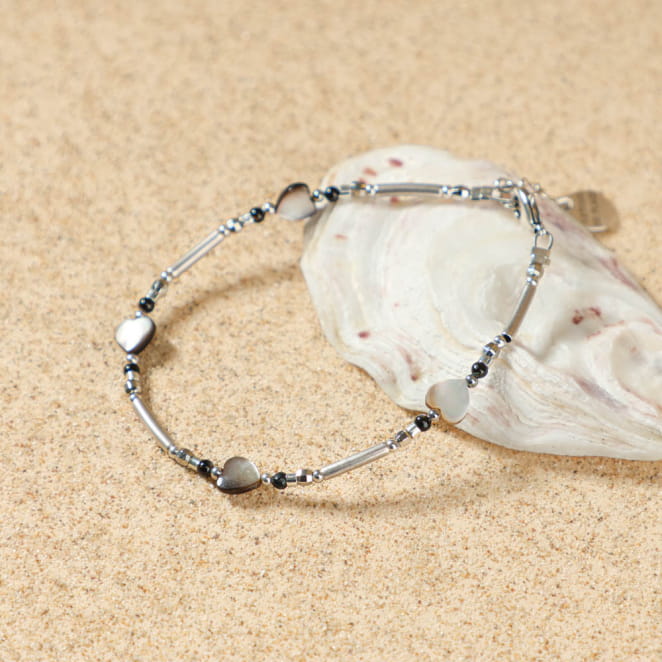 Bracelet Ziha en perles gris anthracite et argentées, fabrication artisanale française