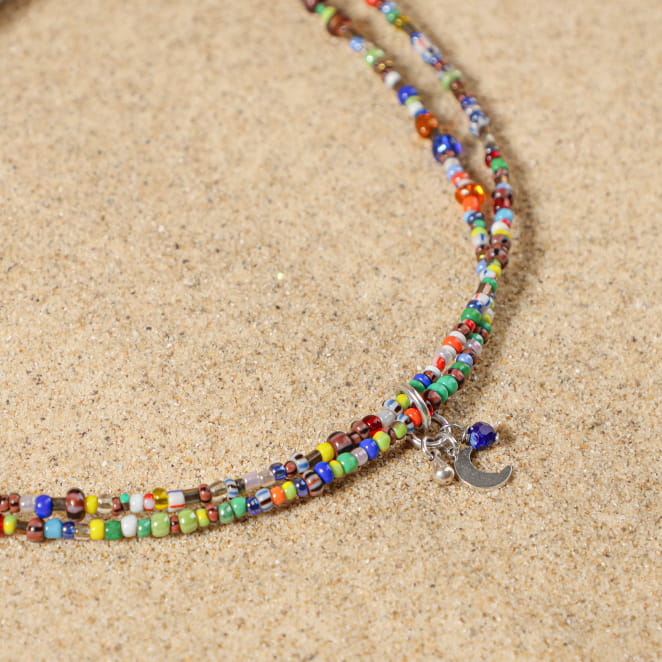 Bijou Rokia argenté et perles multicolores, fabrication artisanale française festive