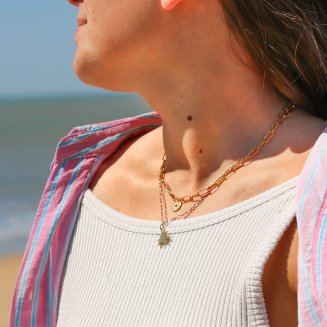 collier Sole doré, bijou artisanal fabriqué à la main en France