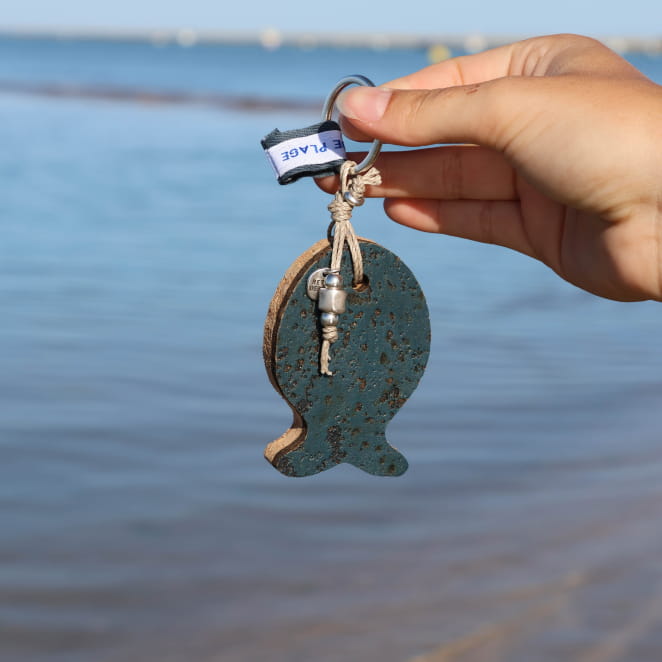porte-clés Bacalhau argenté avec poisson bleu marine