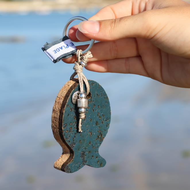 porte-clés Bacalhau argenté avec poisson bleu marine