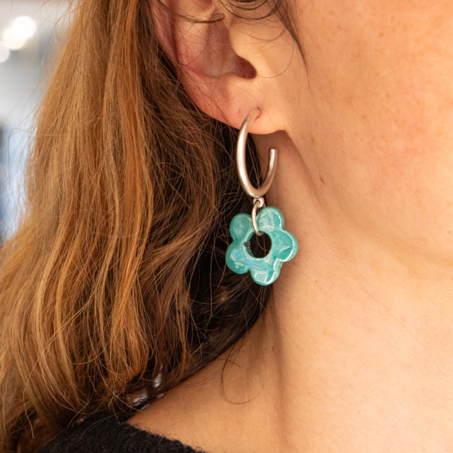 Boucles d'oreilles Anthémis argenté et vert émeraude