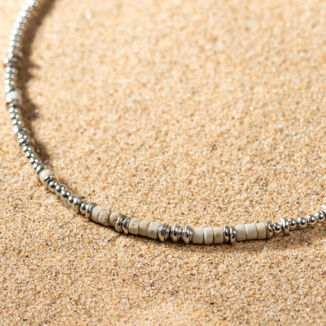 Collier Maestro argenté et blanc