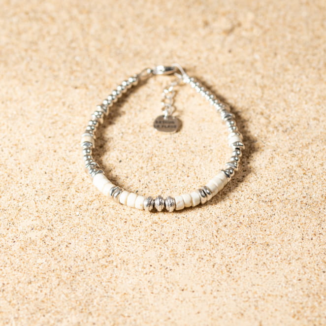 Bracelet pour femme Maestro argenté et blanc en perles, bijou artisanal