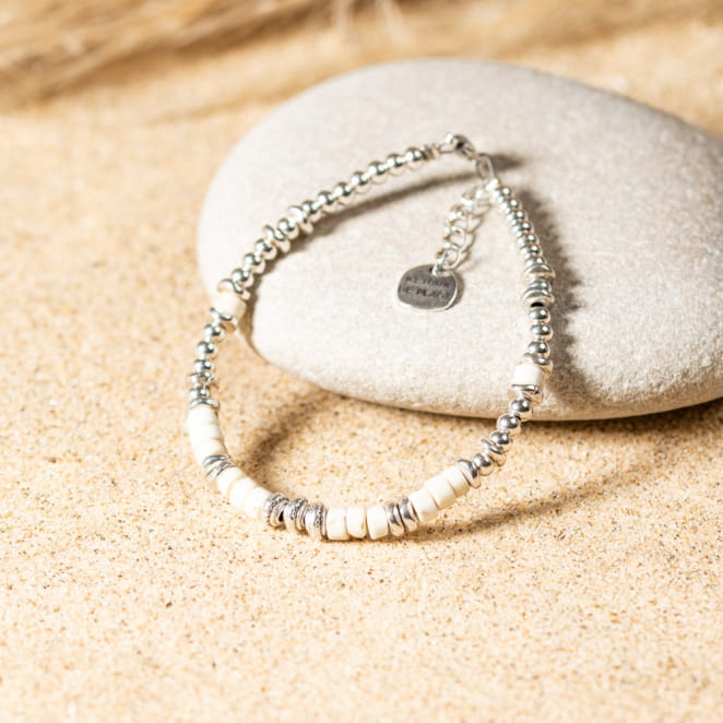 Bracelet pour femme Maestro argenté et blanc en perles, bijou artisanal