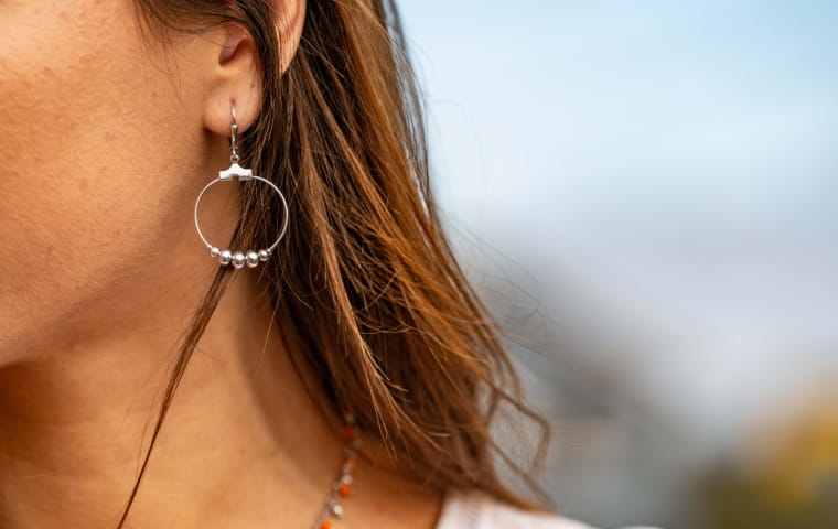 Des boucles d'oreilles longues, artisanales, Made in Oléron