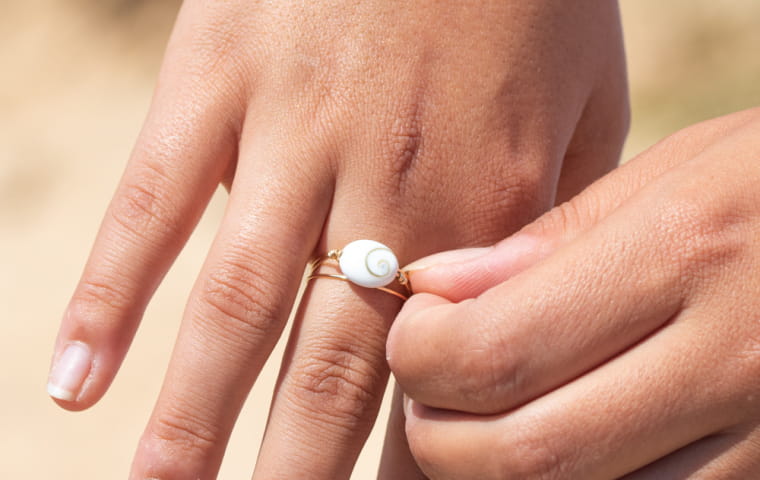 Optez pour une bague avec un pendentif original