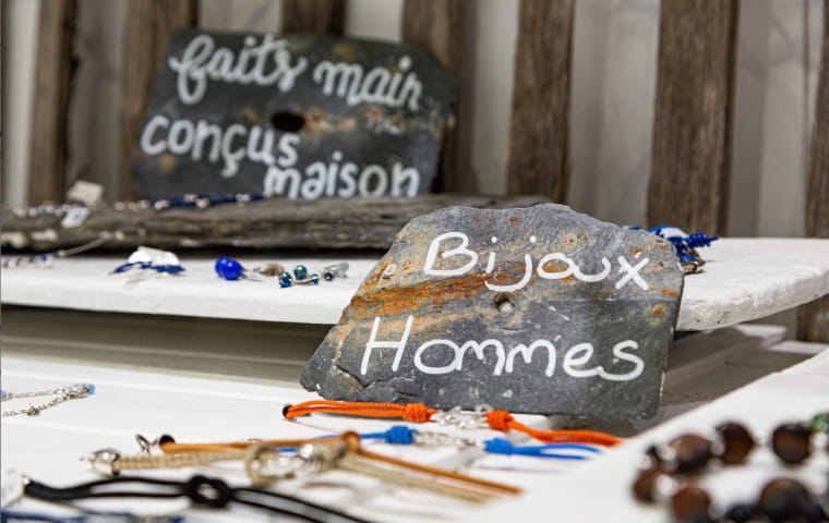 Découvrez notre gamme de bijoux pour homme